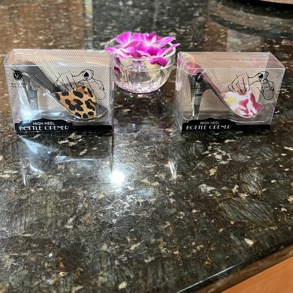 Brand New pair of High Heel Bottle Openers - Picture 2 of 7